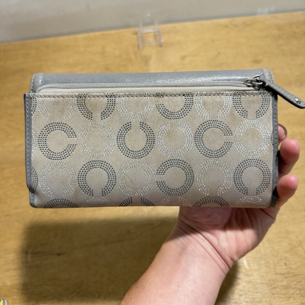 COACH Women Gray Silver Canvas Leather Trifold Wallet Op Art Logo Y2K 90s Zip - Picture 5 of 10